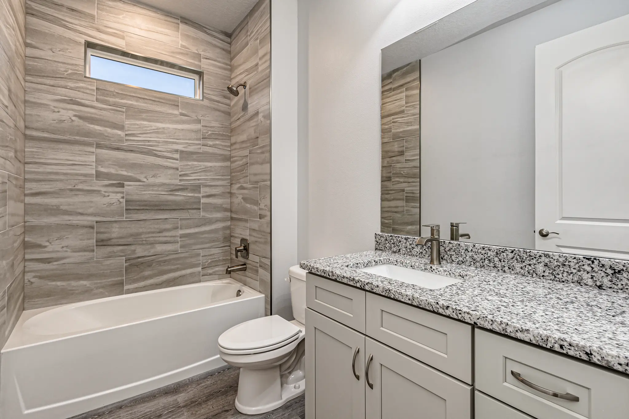 Barrington - Interior Photo 22