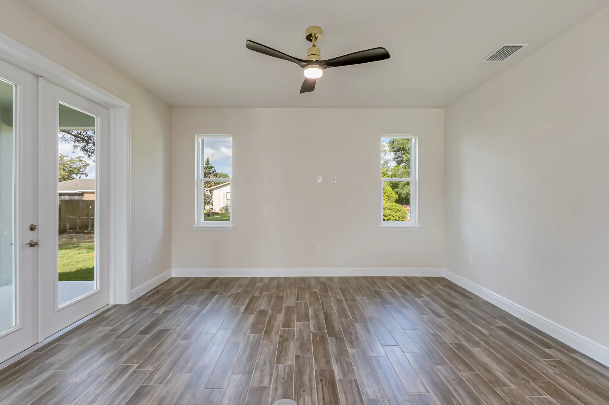 Springfield - Interior Photo 17