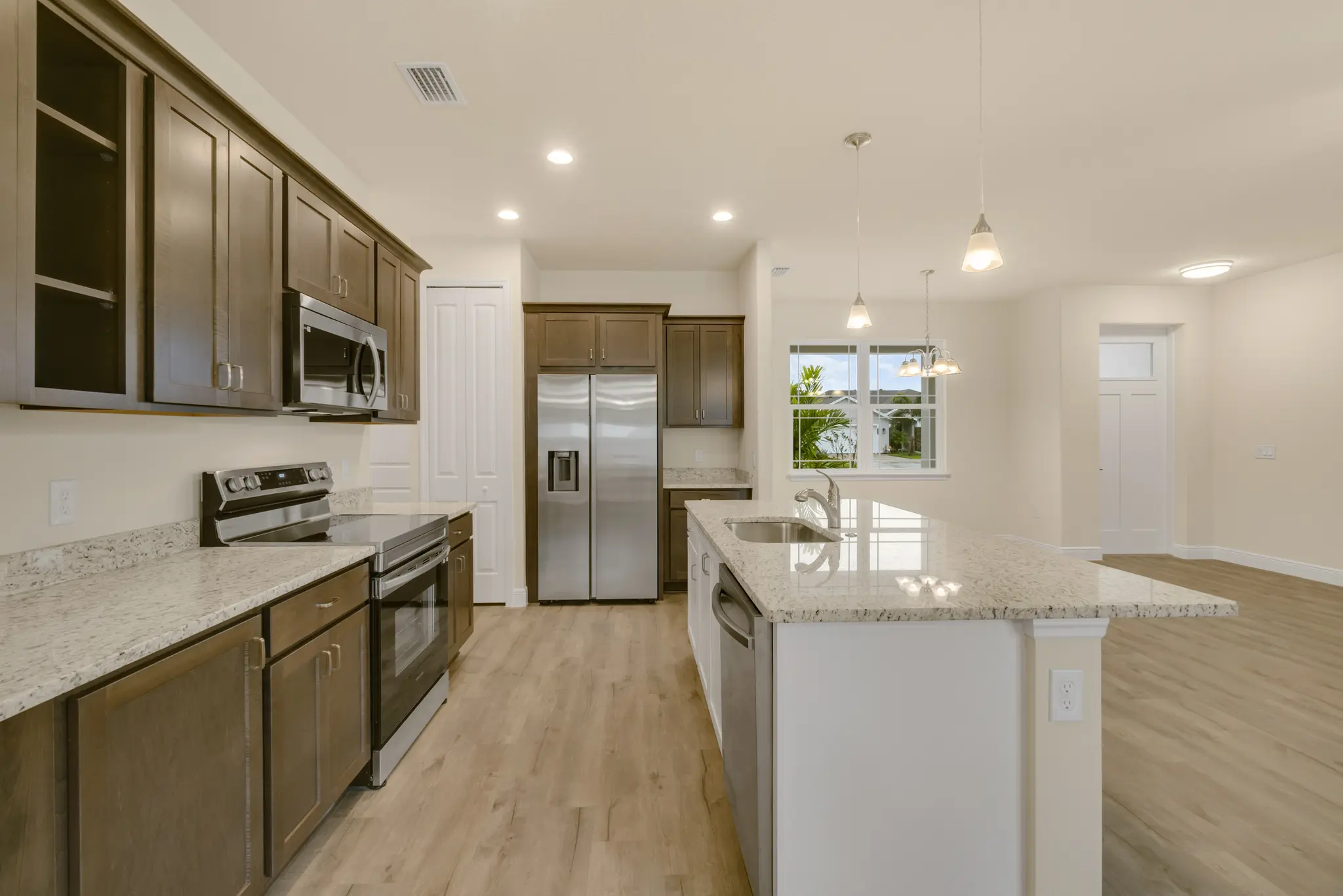 Gracie - Interior Photo 10