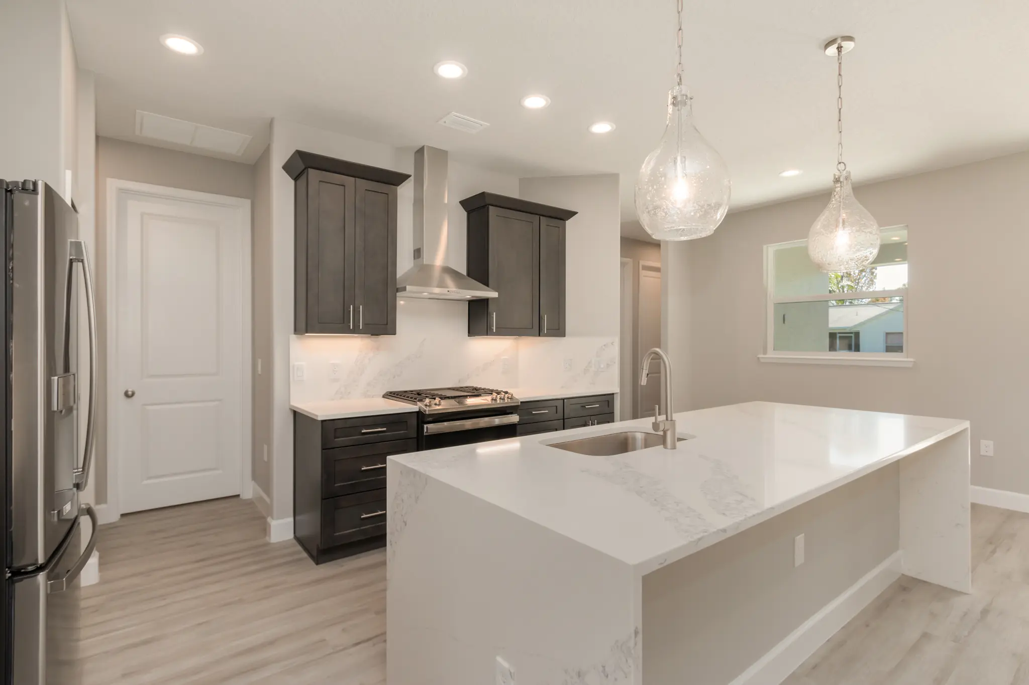 Gracie - Interior Photo 23