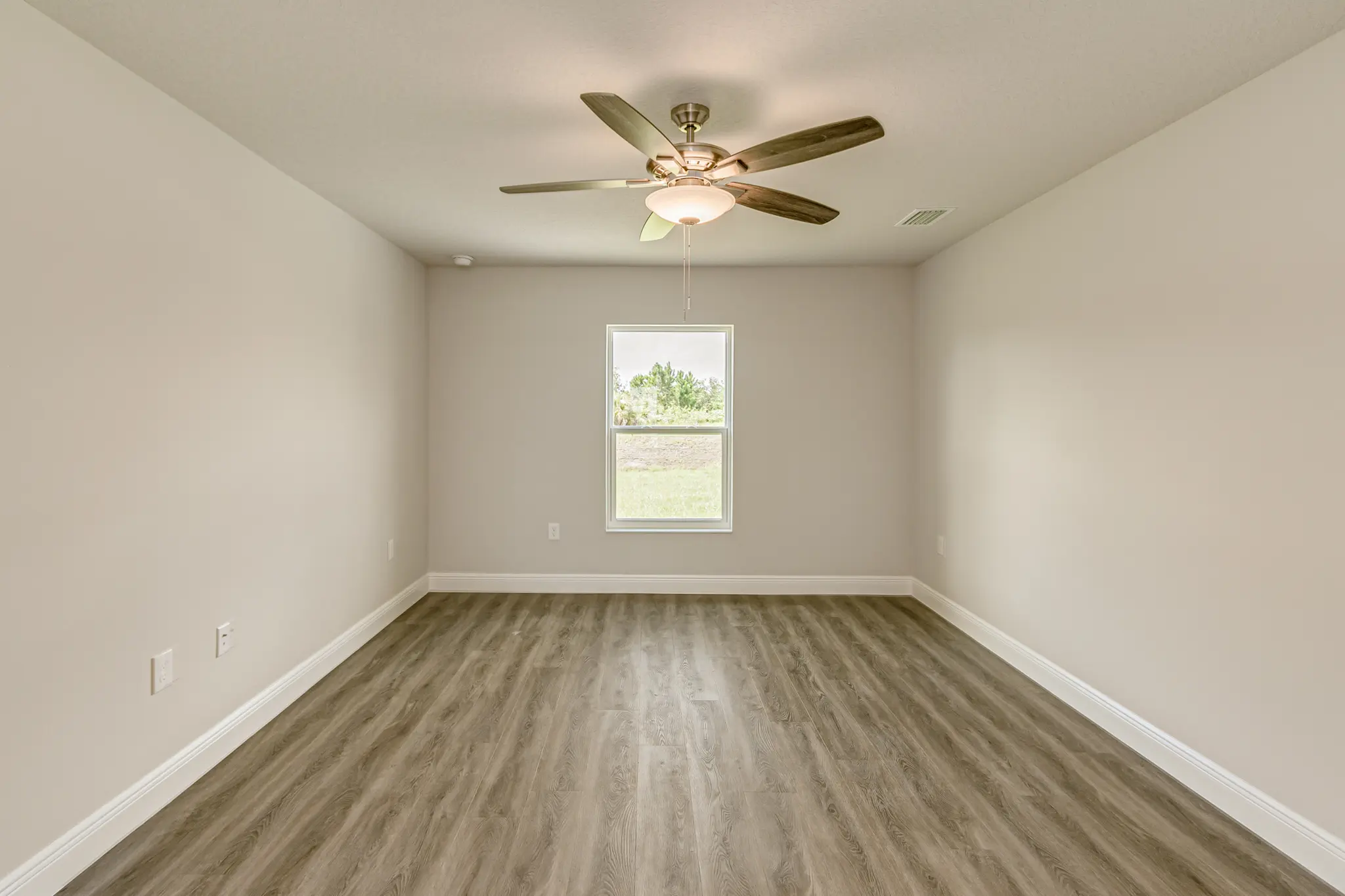 Gracie - Interior Photo 18