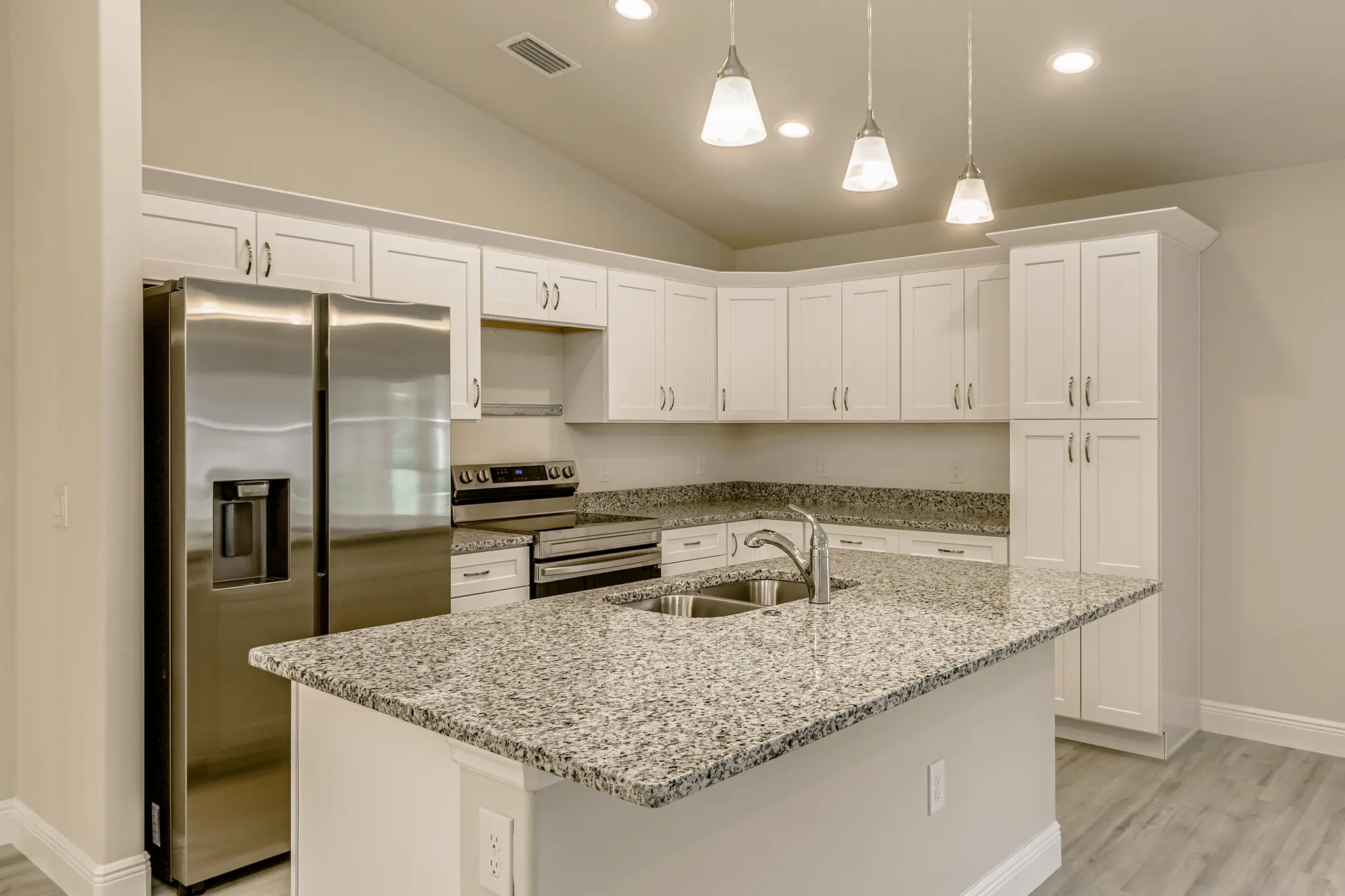 Savoy - Interior Photo 19