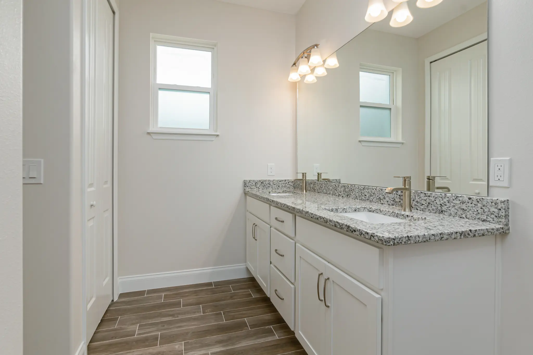 Savoy - Interior Photo 20