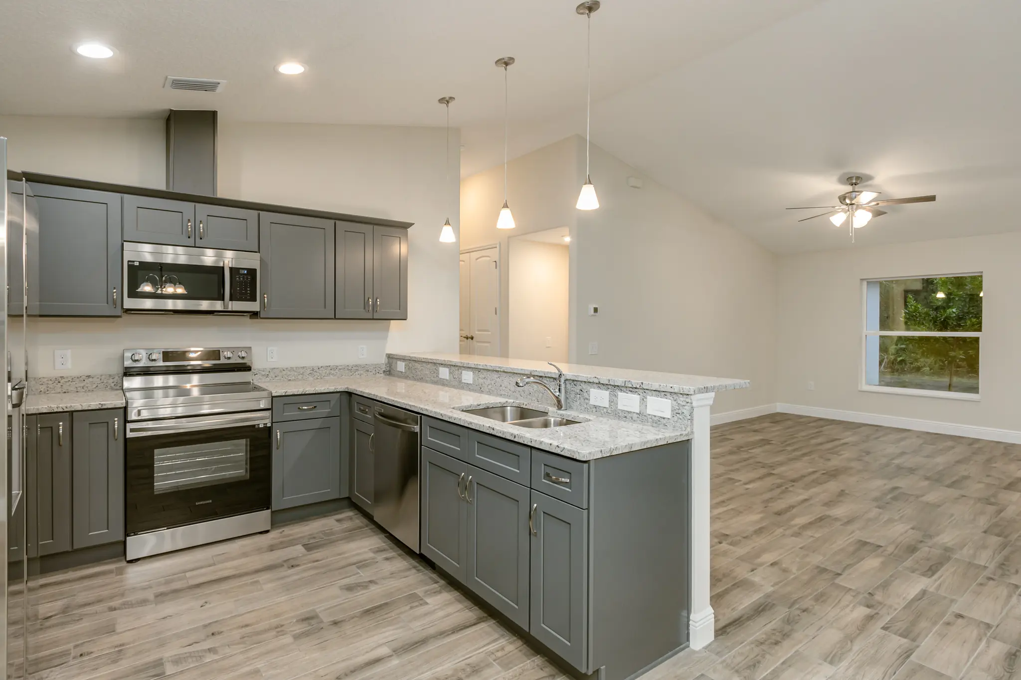 Bellmont - Interior Photo 11