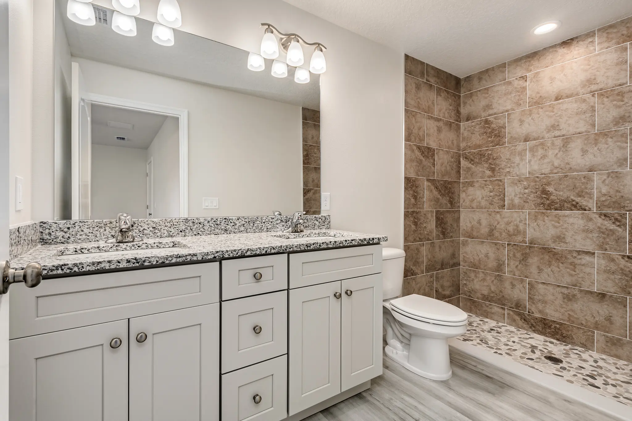 Bellmont - Interior Photo 8