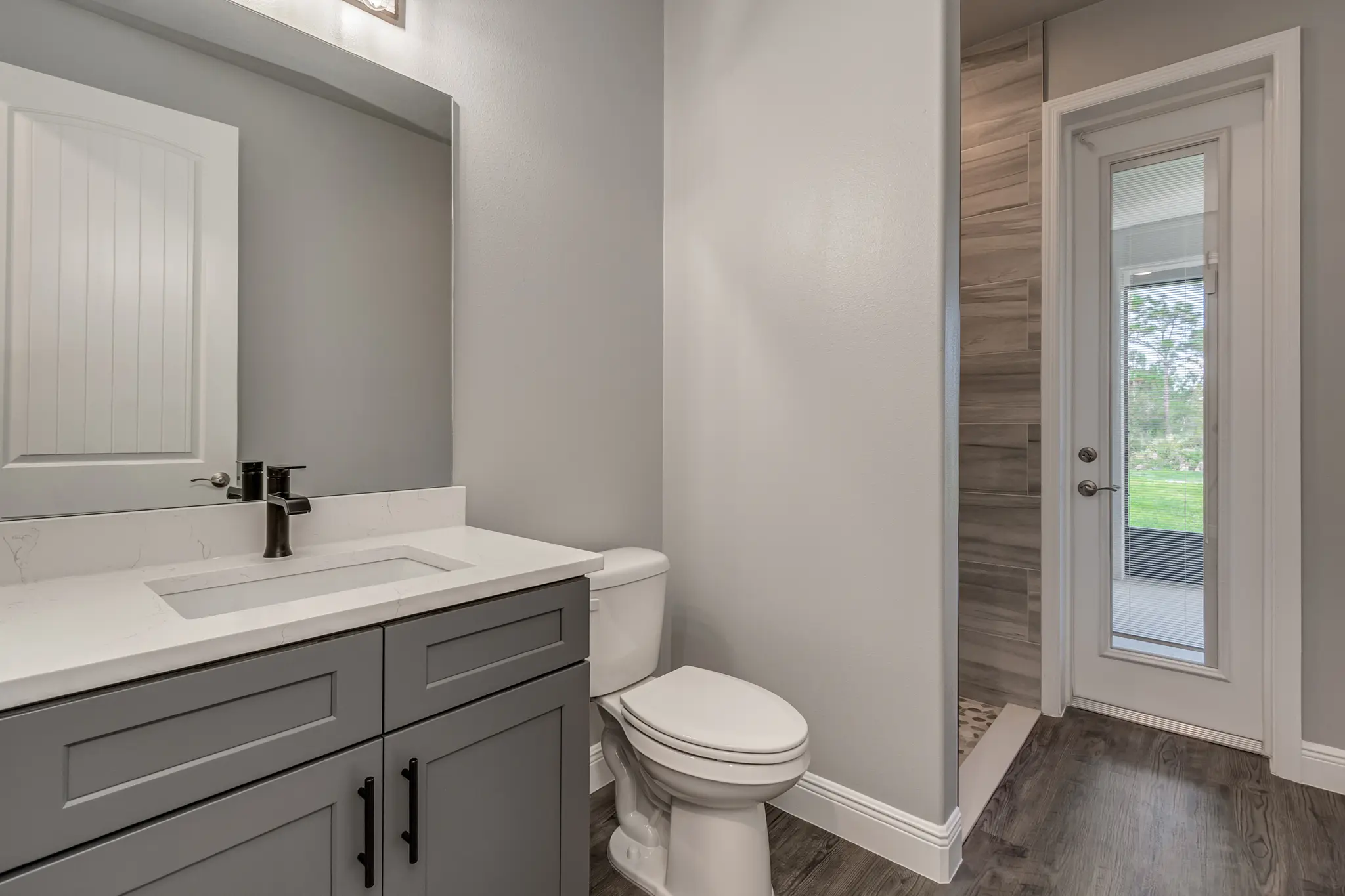 Barrington - Interior Photo 17