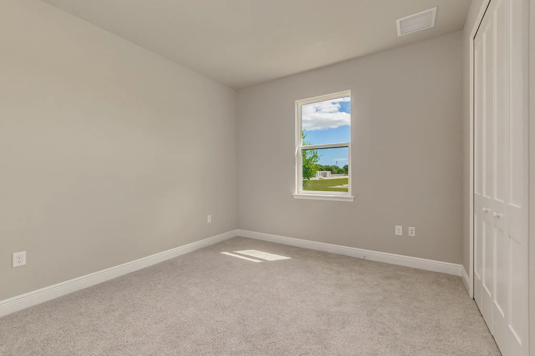 Batavia Two Car - Interior Photo 17