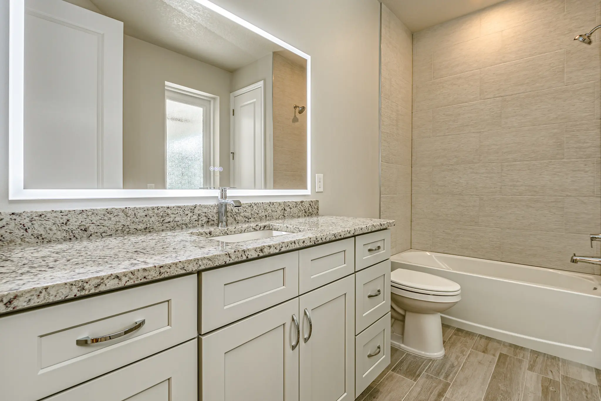 Kaia - Interior Photo 14