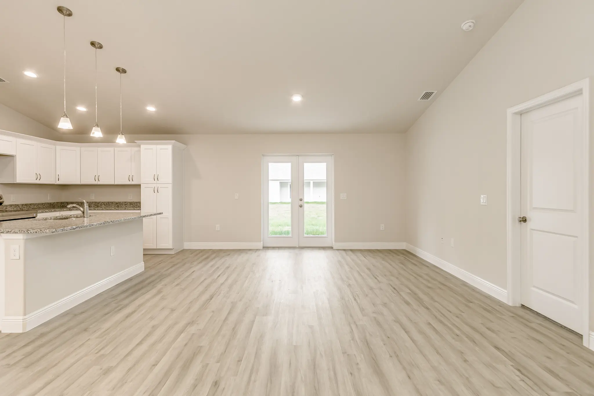 Savoy - Interior Photo 26