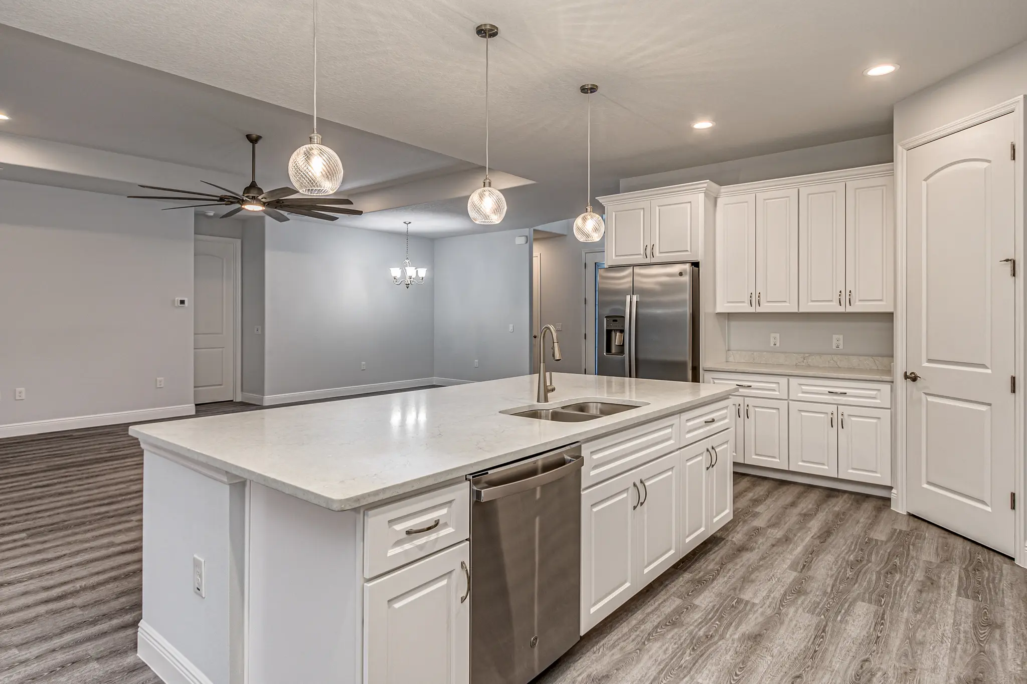 Barrington - Interior Photo 12