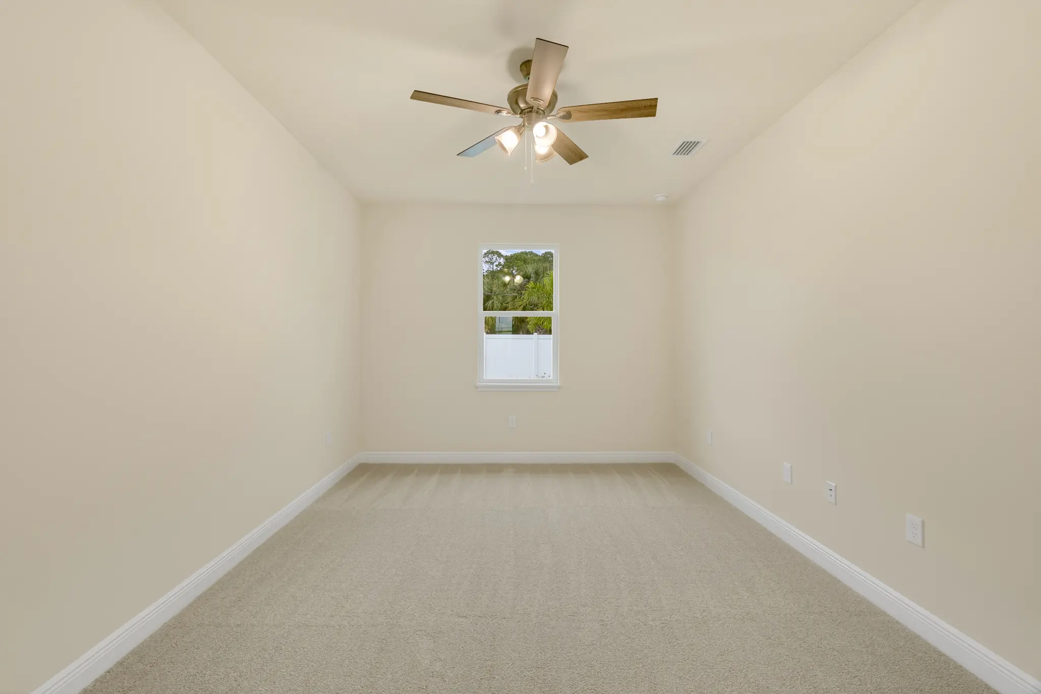 Gracie - Interior Photo 14