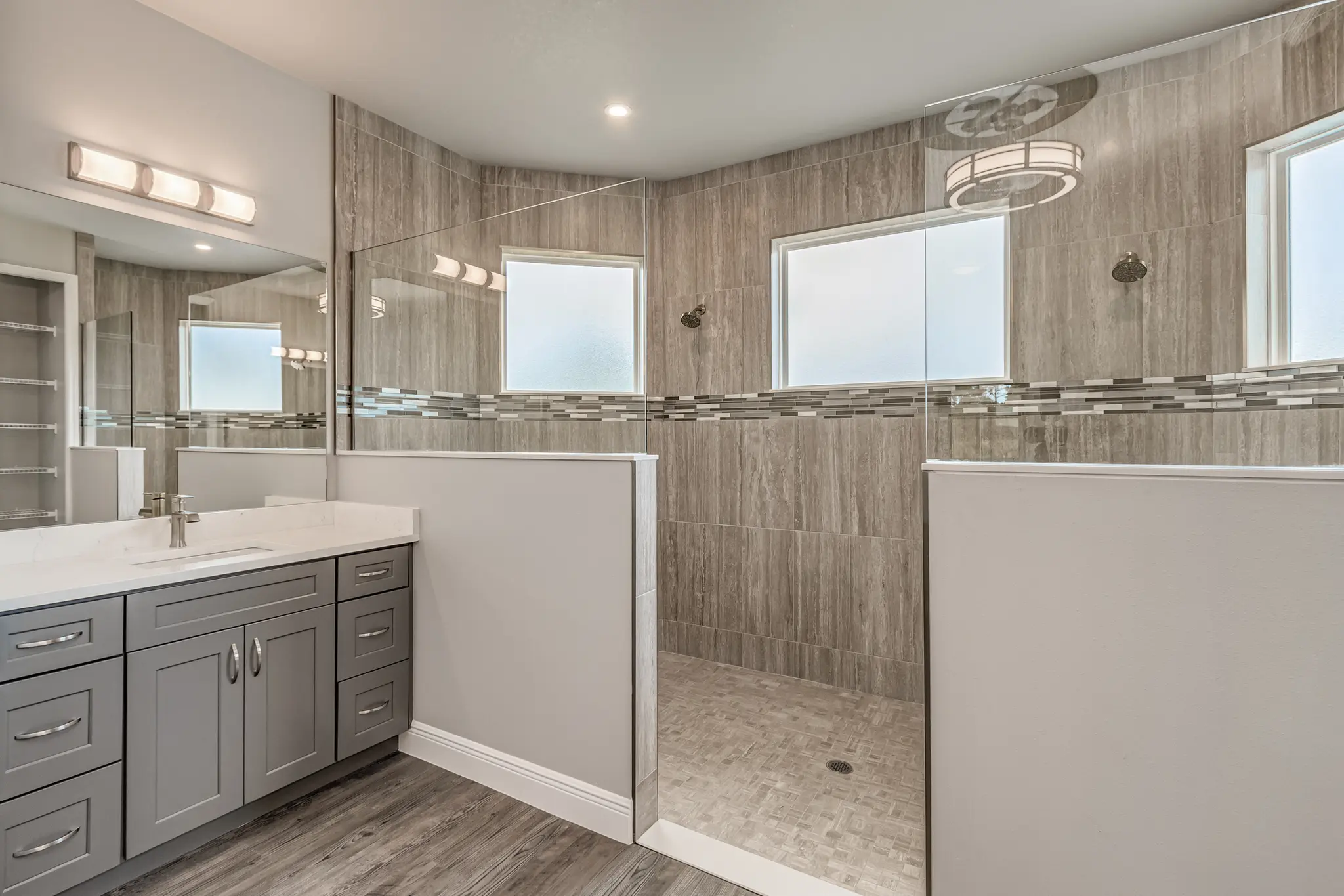 Barrington - Interior Photo 10