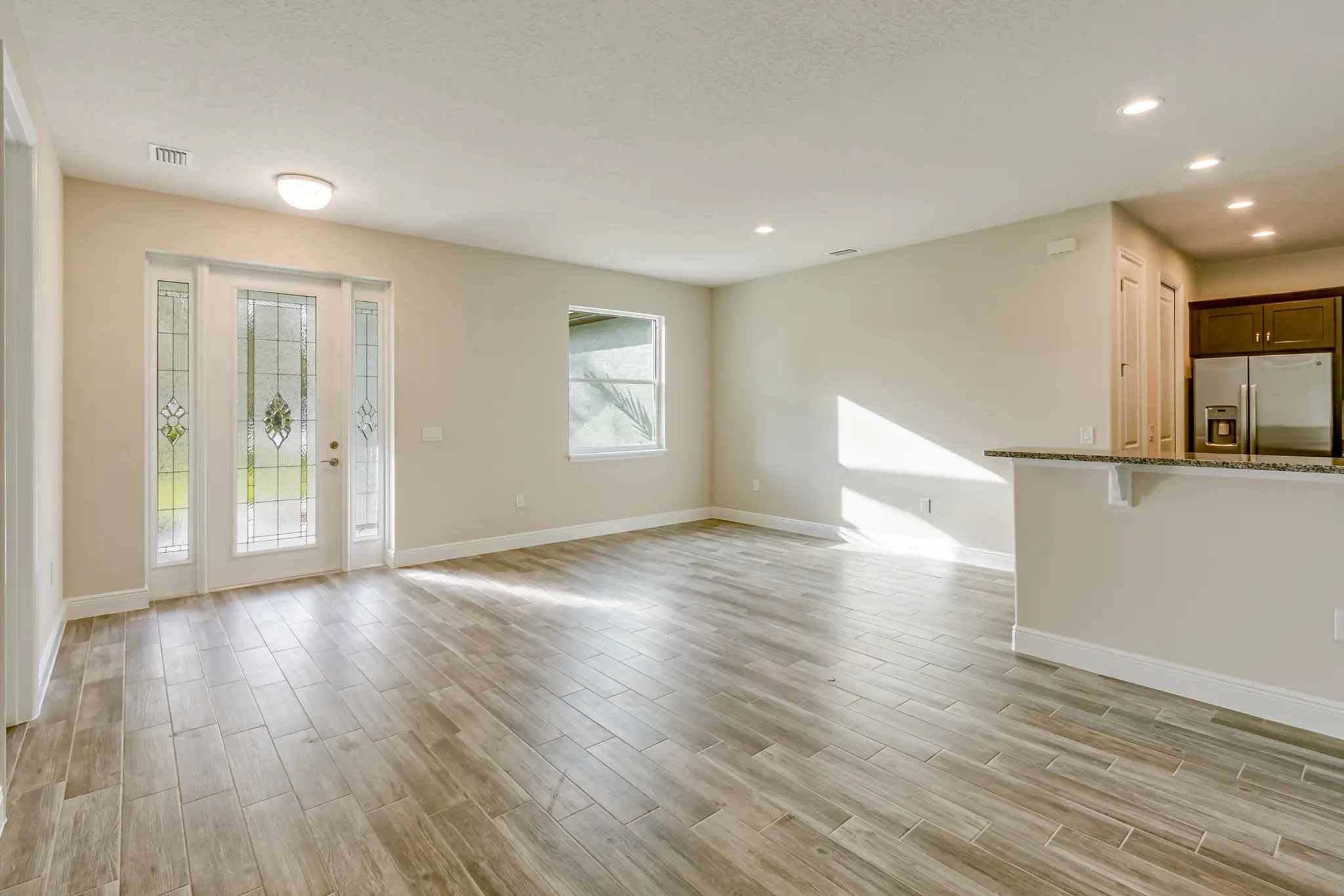 Michelle - Interior Photo 5