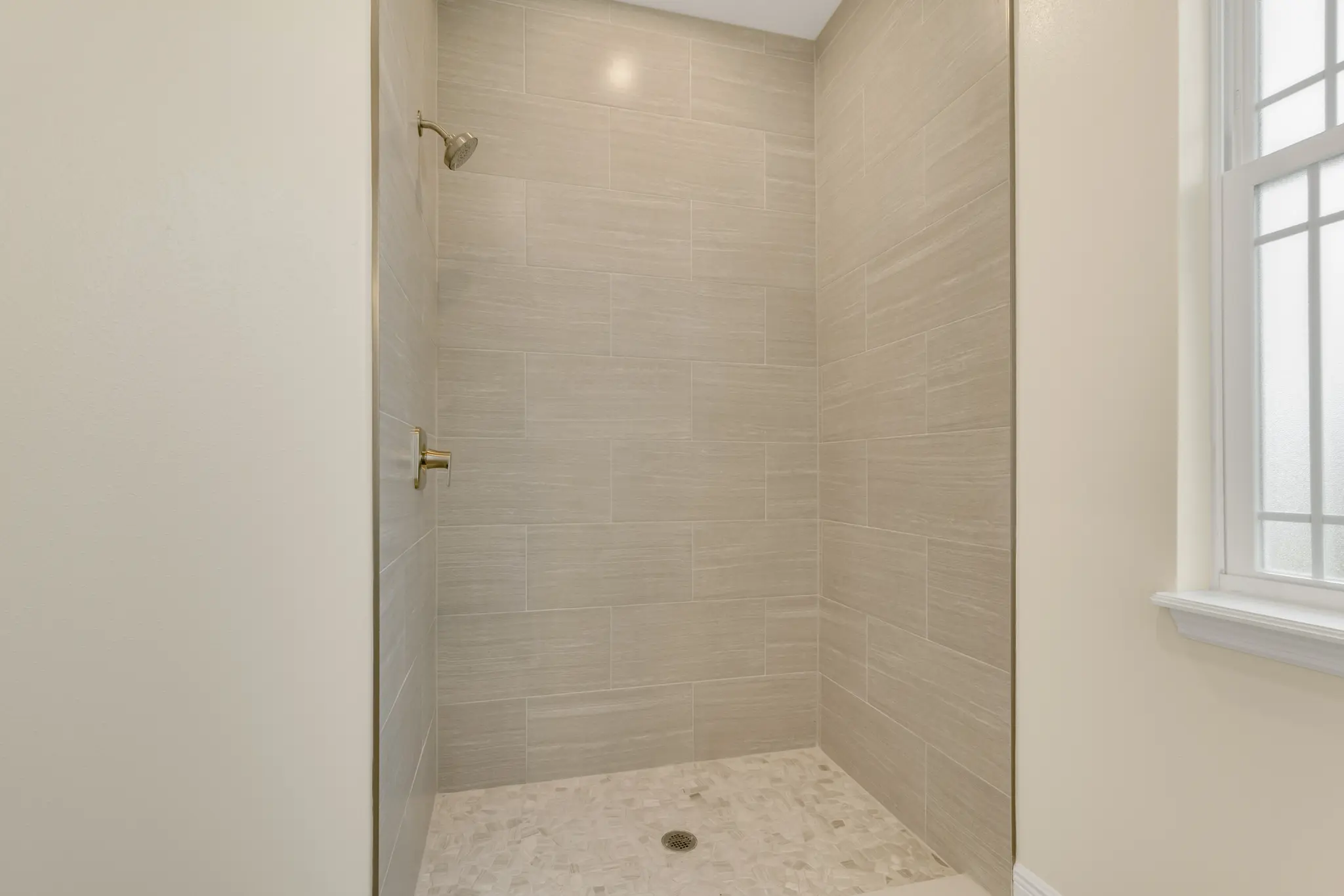 Gracie - Interior Photo 15