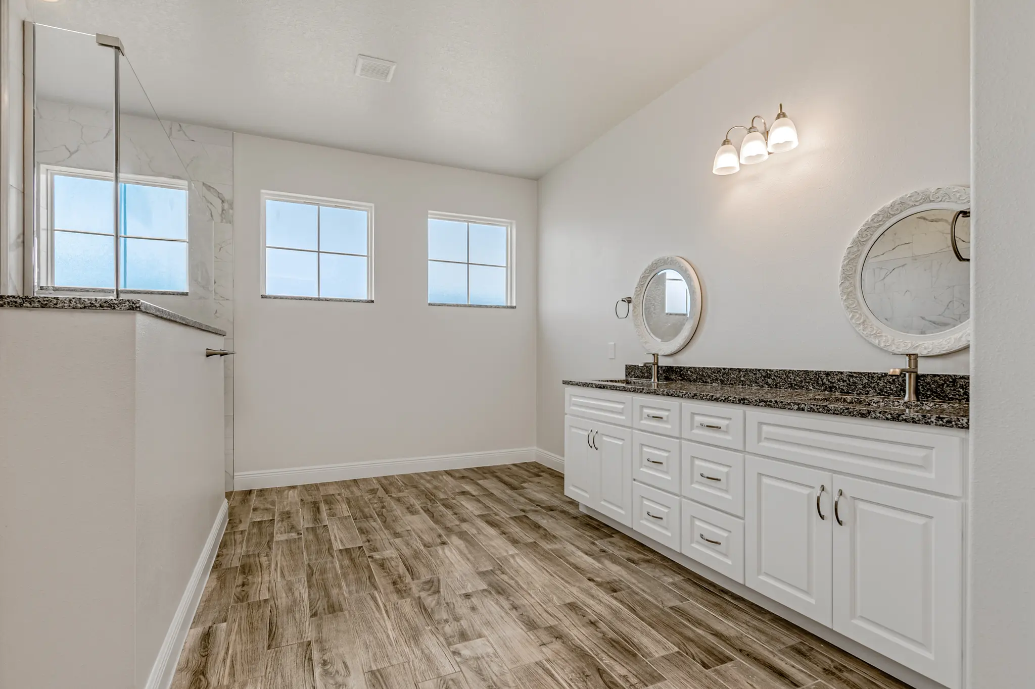 Barrington - Interior Photo 6