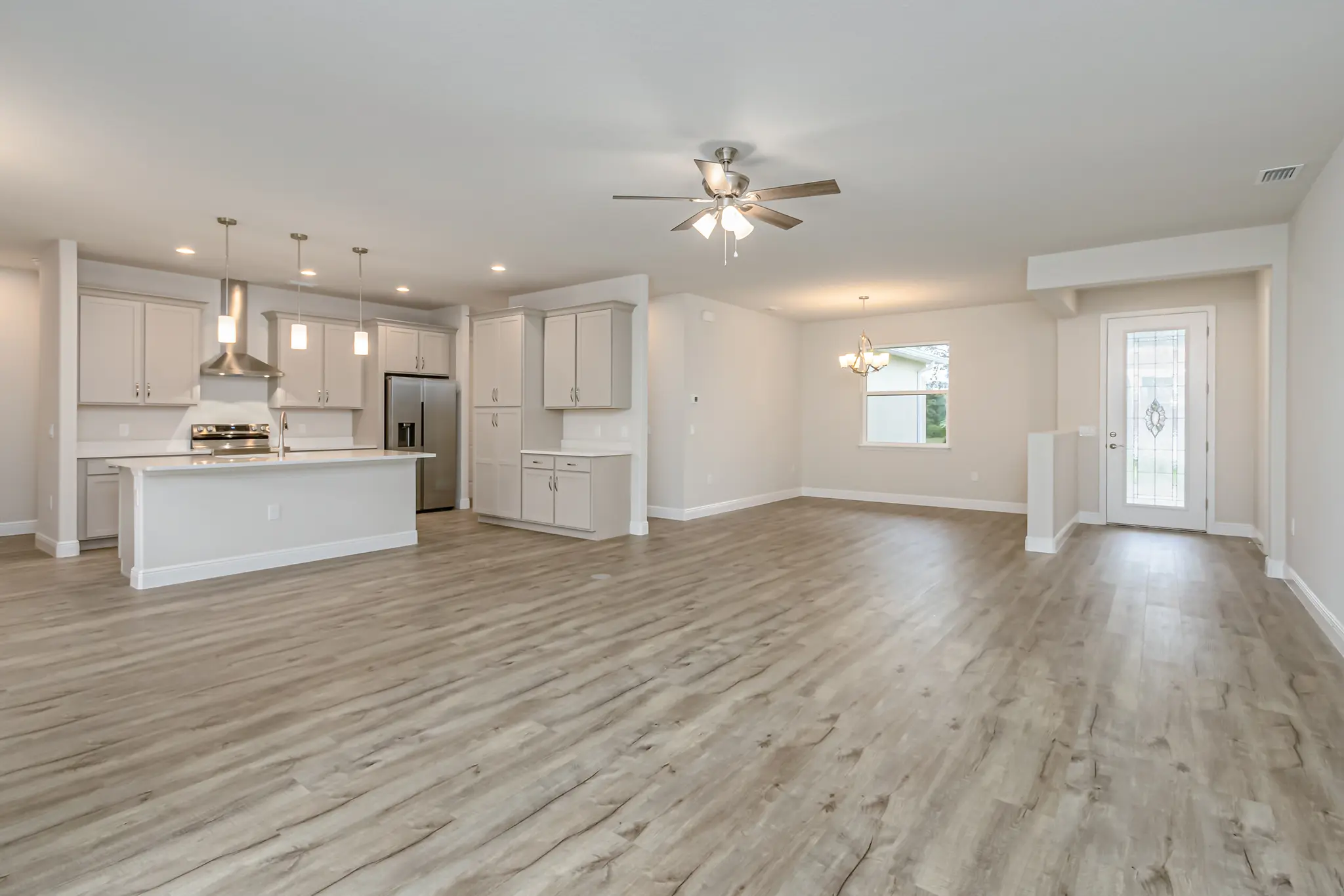 Kaia - Interior Photo 3