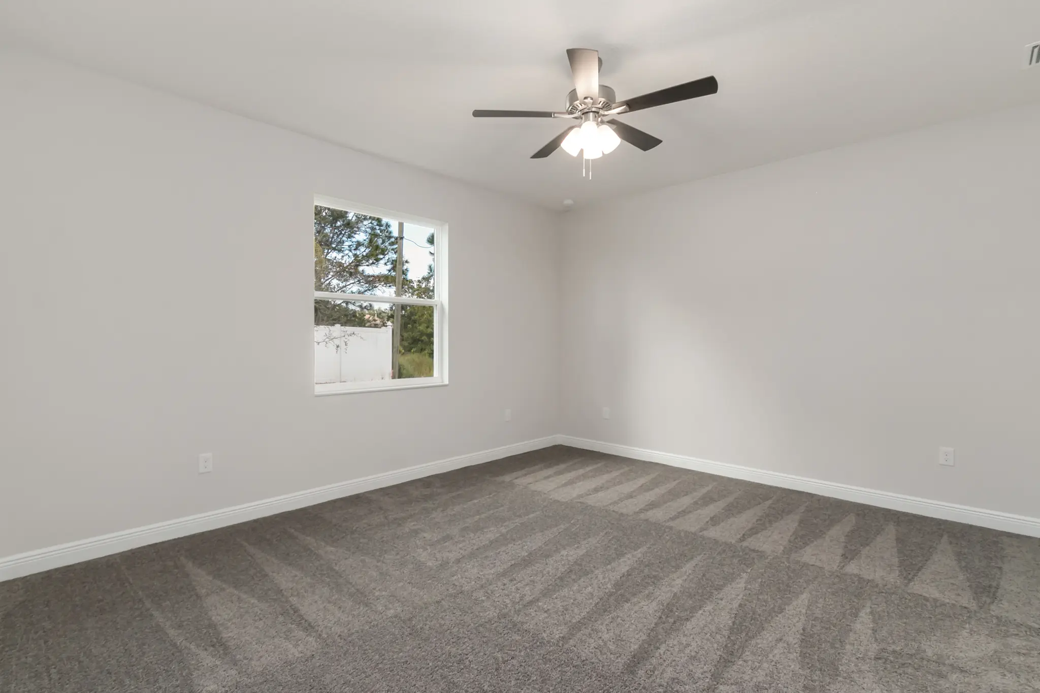 Willow - Interior Photo 13