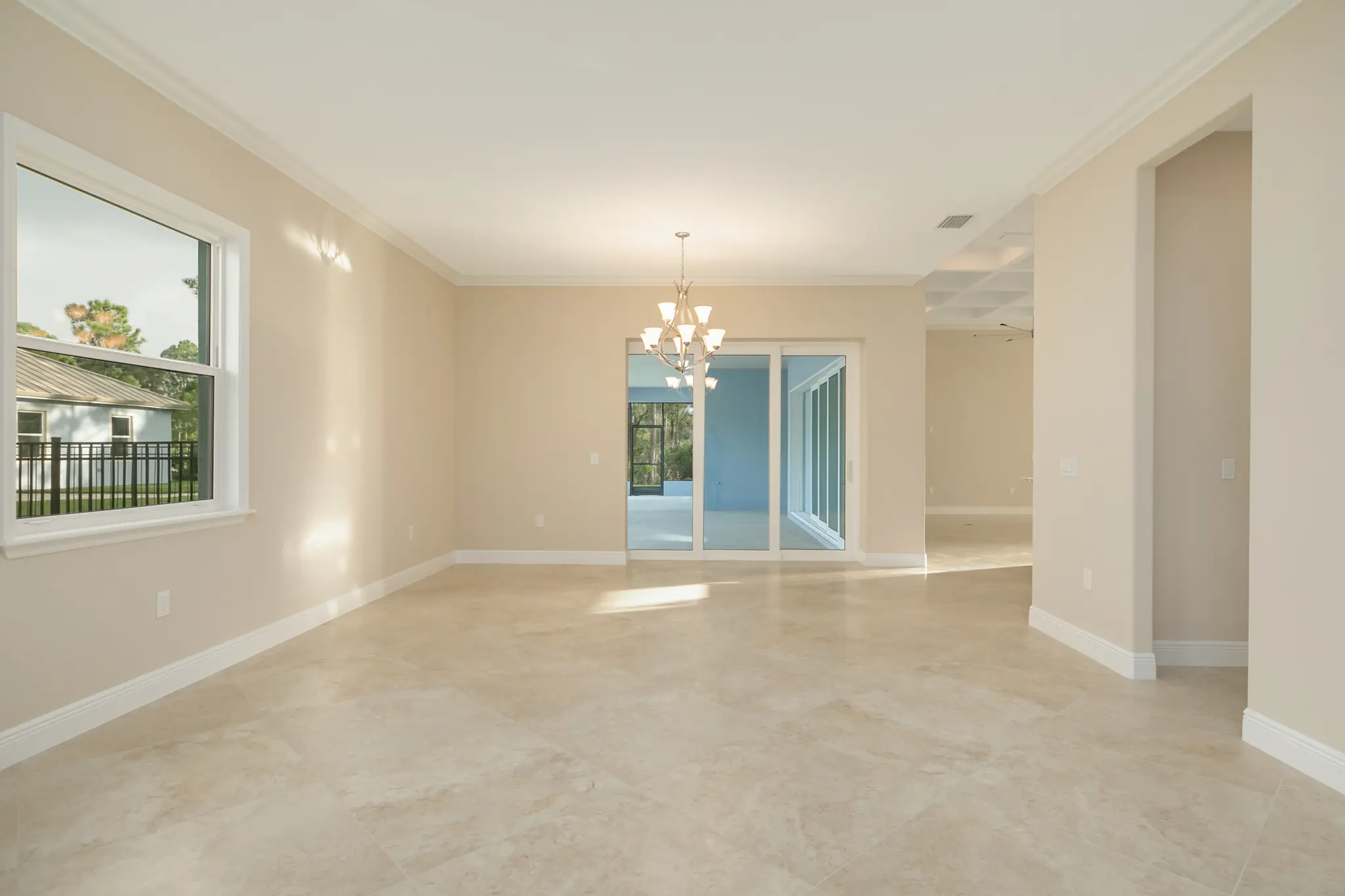 Wellington - Interior Photo 14