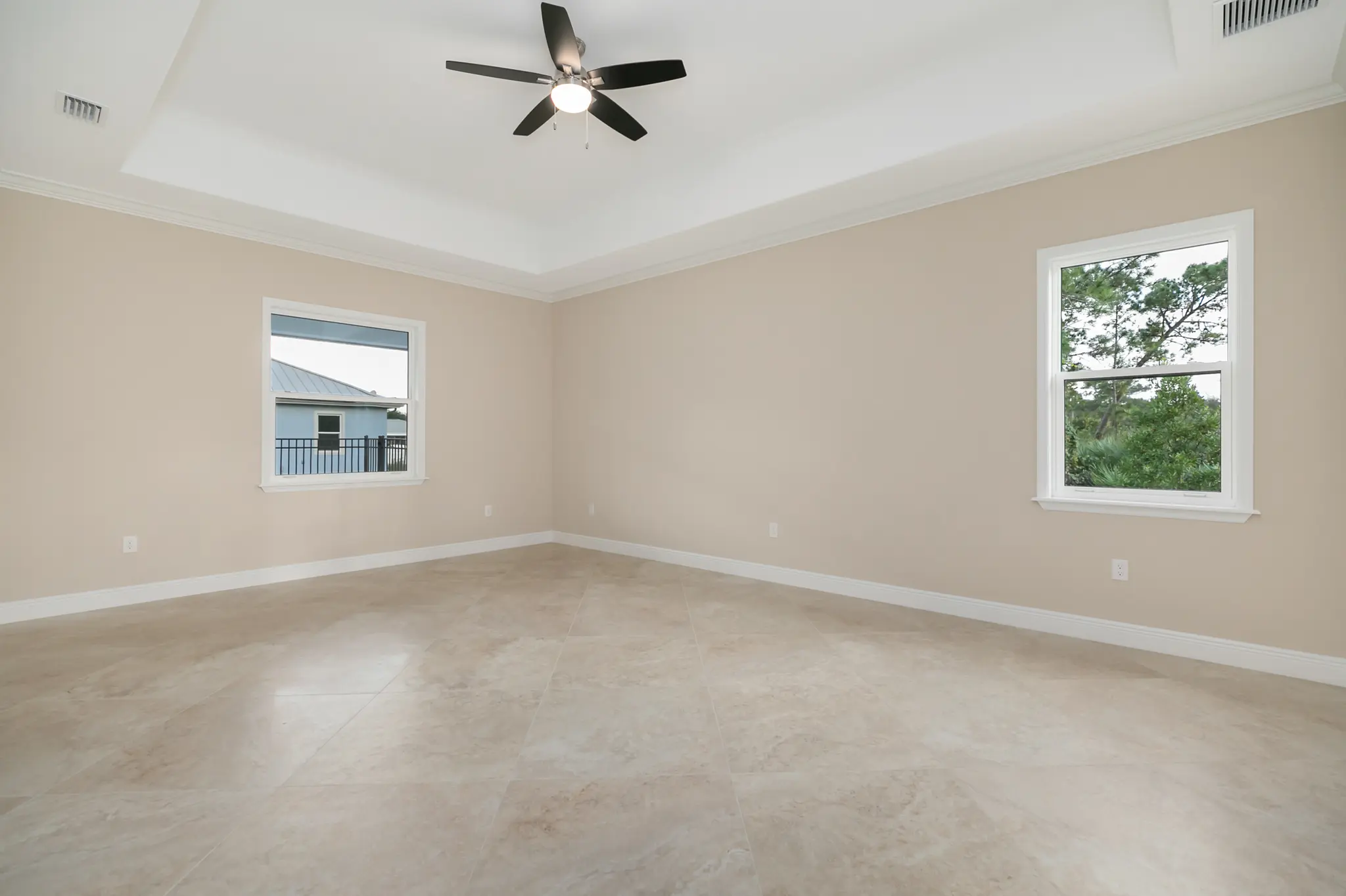 Wellington - Interior Photo 3