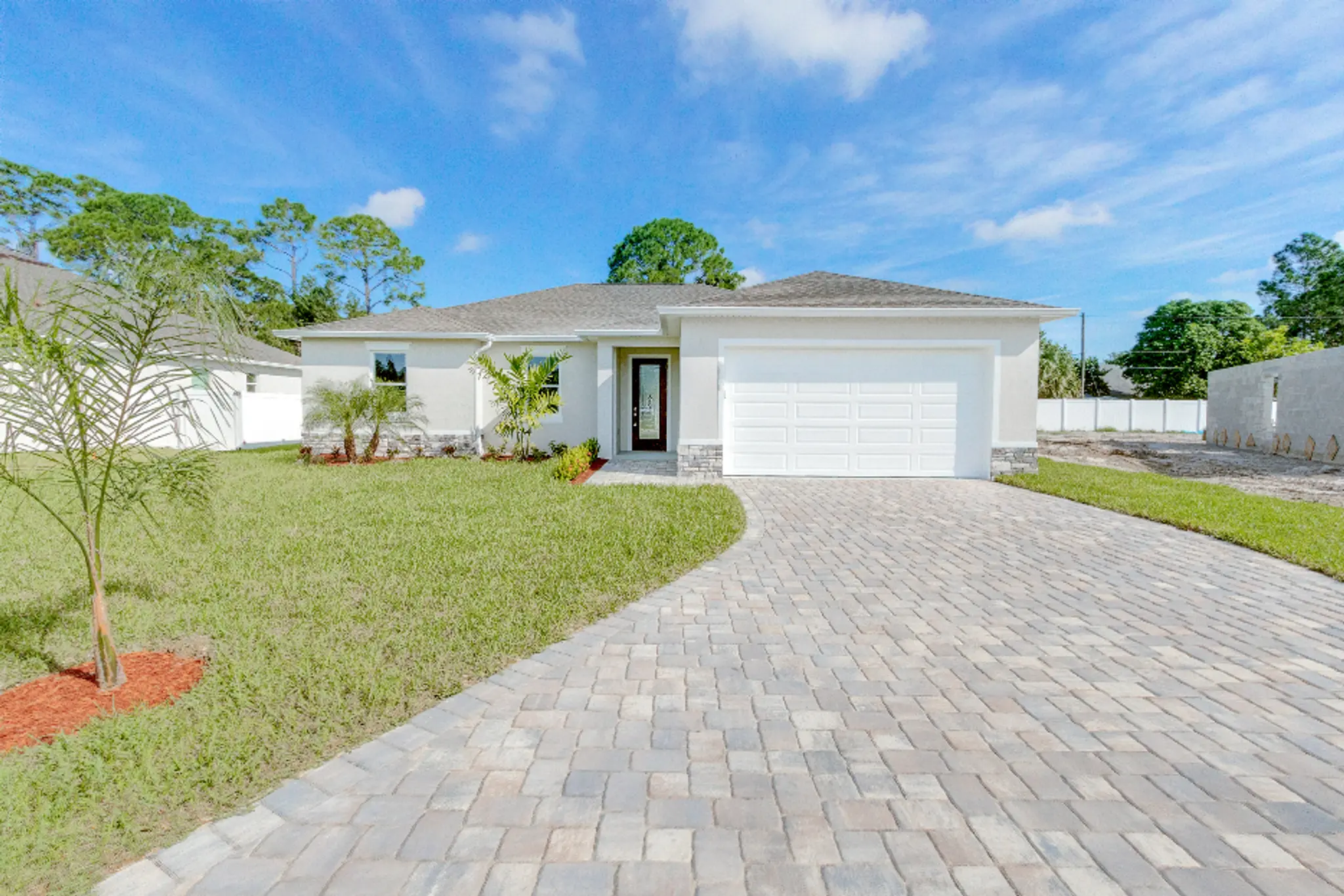 Savoy - Exterior Photo 2