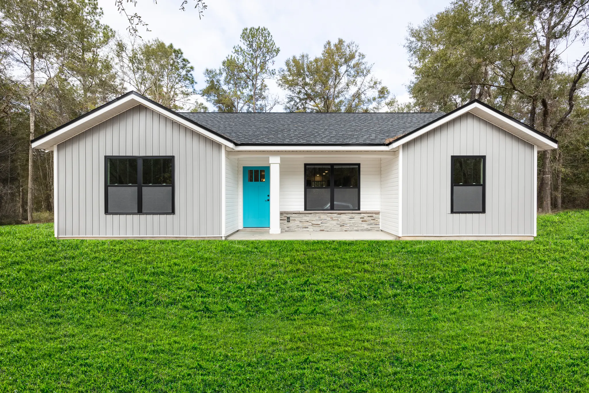 Newport - Exterior Photo 2