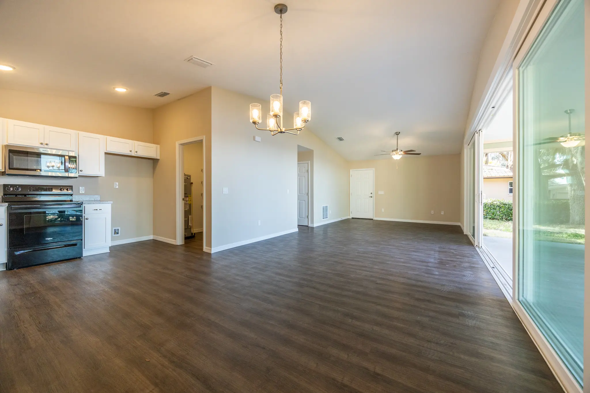 Tyndale - Interior Photo 6