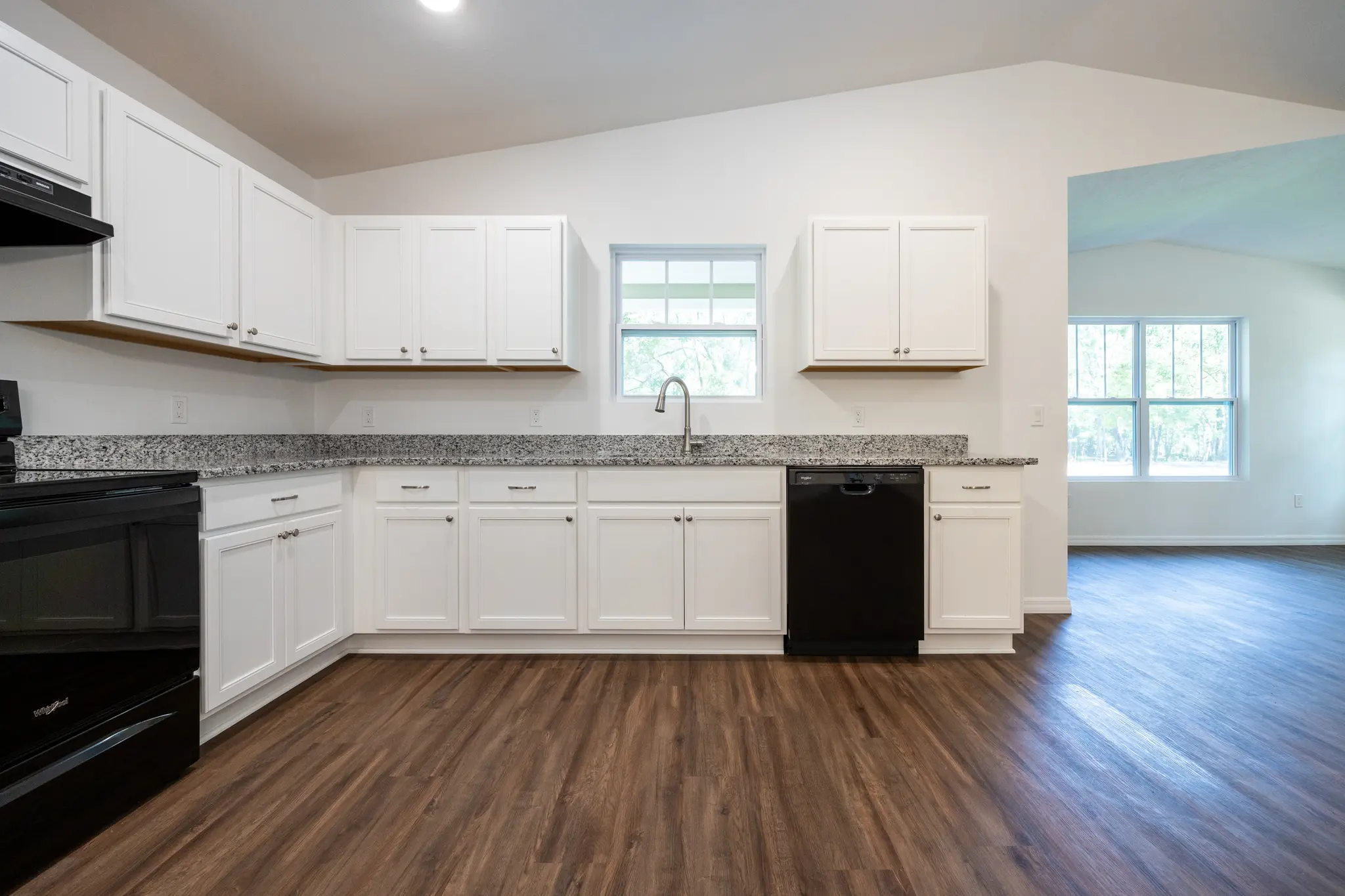 Aspen - Interior Photo 10