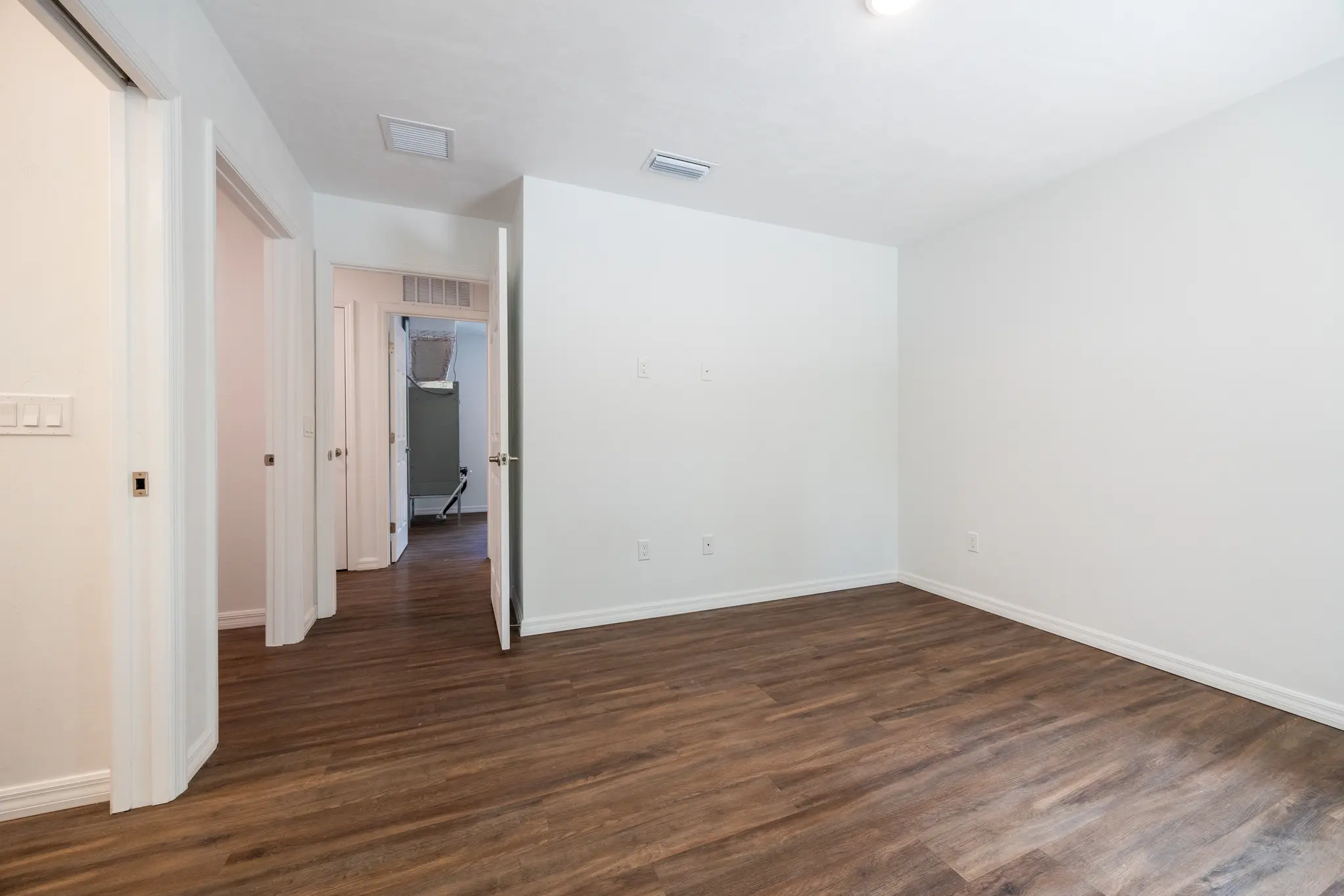 Aspen - Interior Photo 8