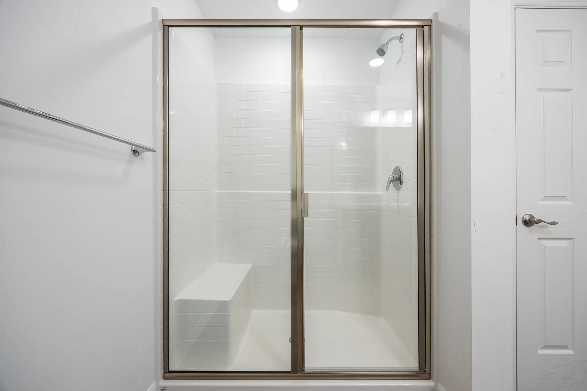 Litchfield - Interior Photo 6