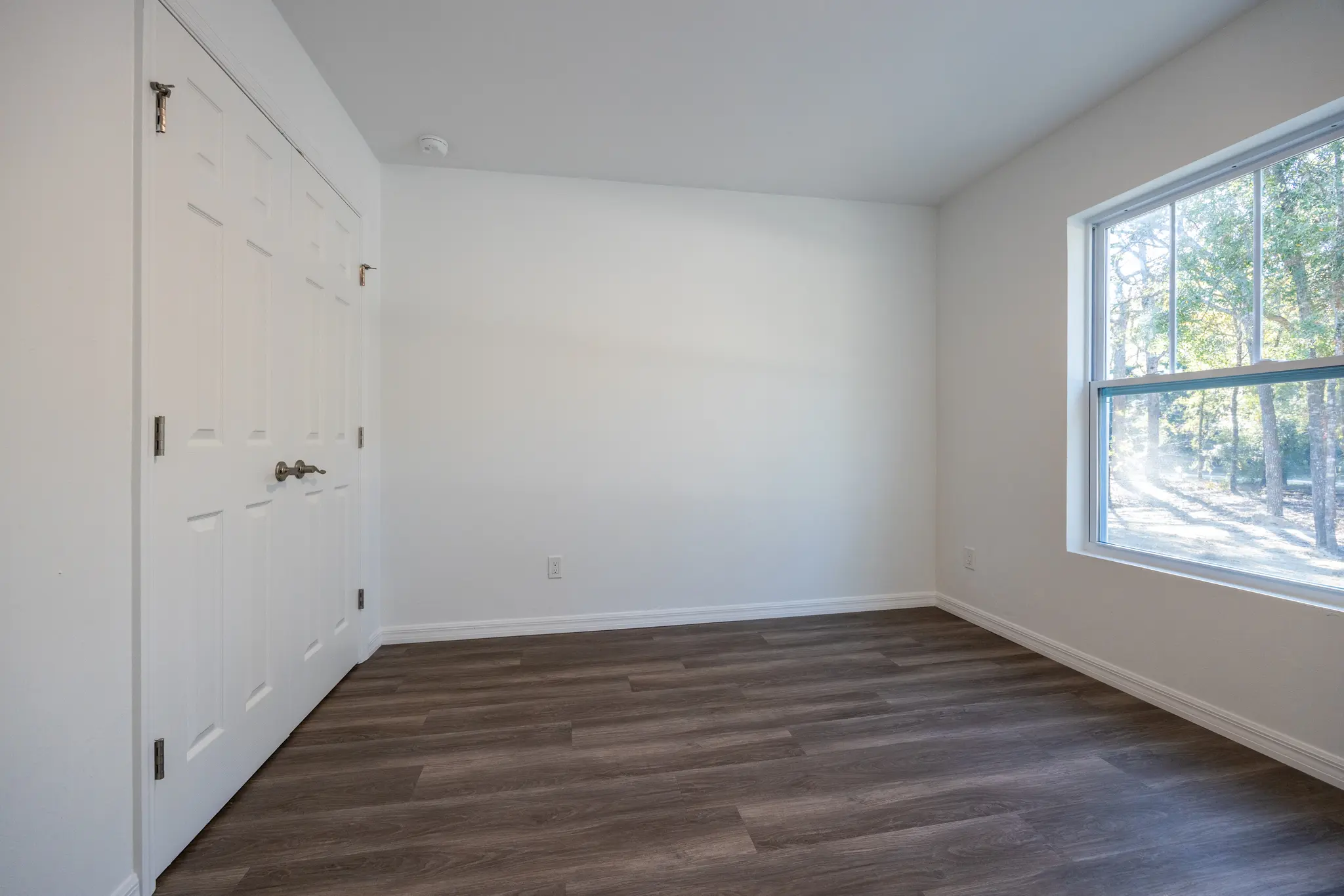 Litchfield - Interior Photo 11