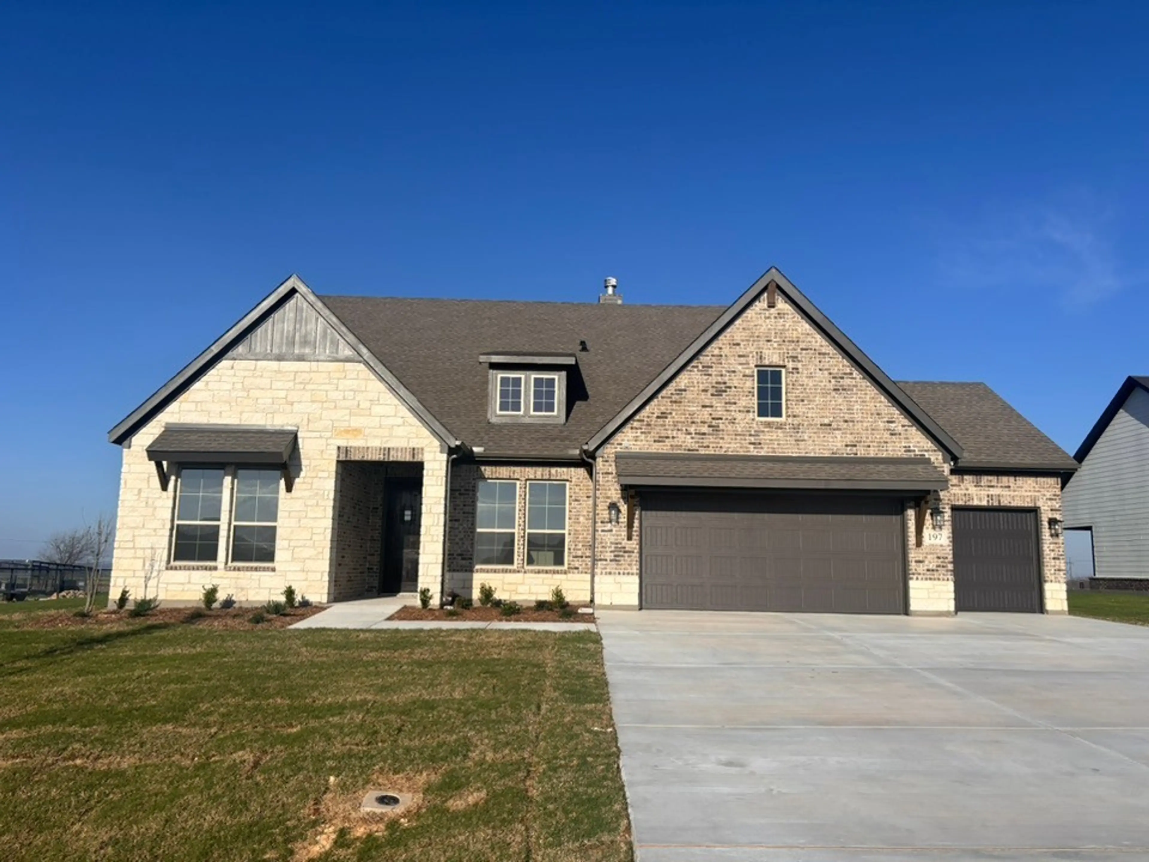 Verbena V2 - E Three Car