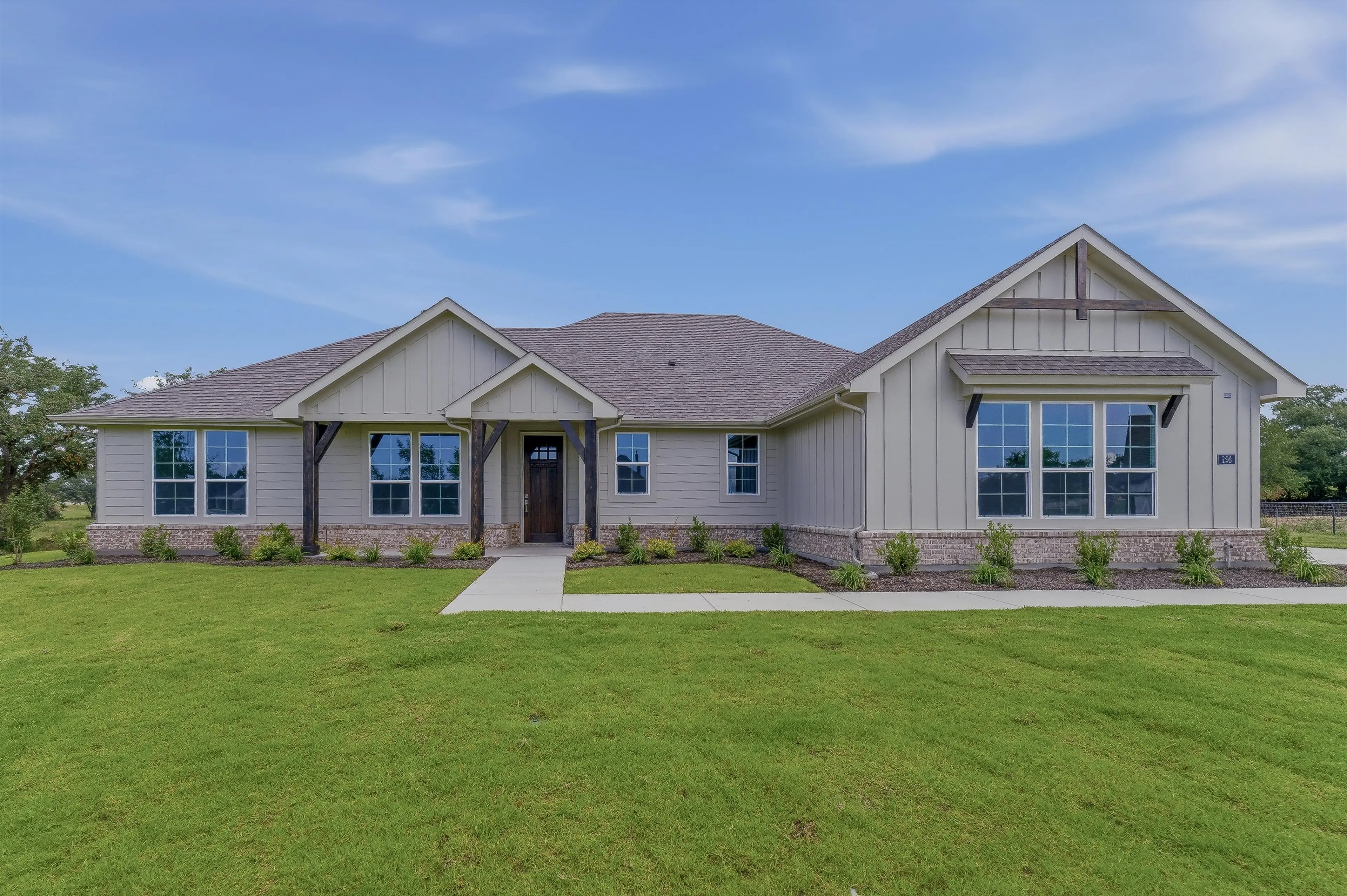 Cibolo - B Farmhouse Sideload