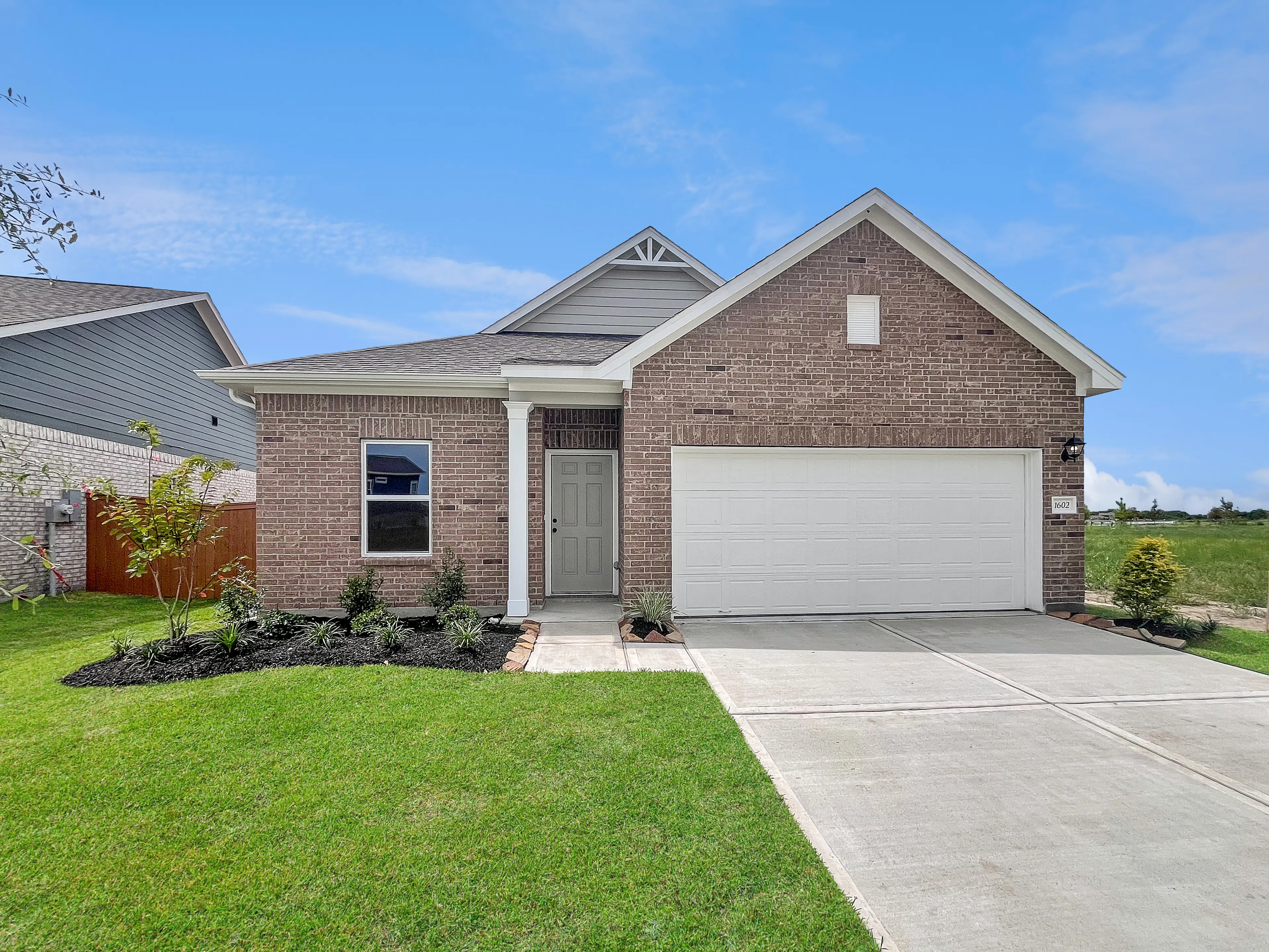 Oakshire II - M Texas