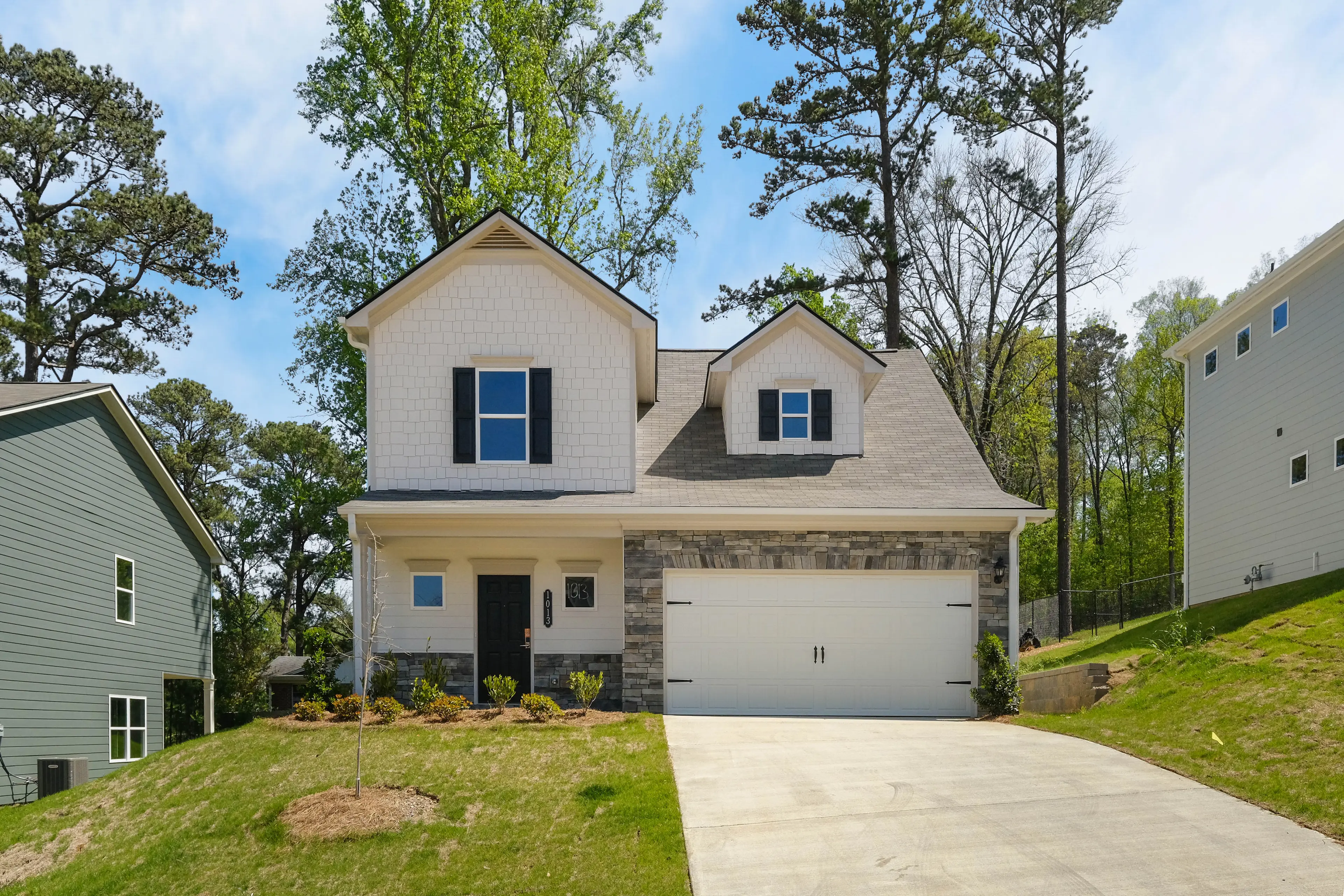 Slide - The Grayson D