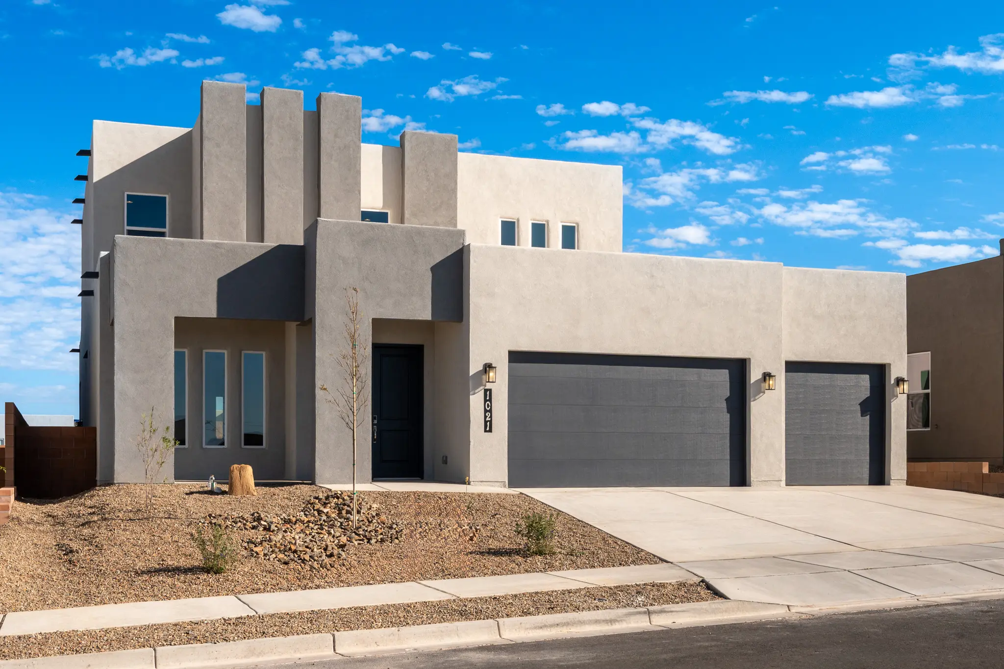 Thumbnail - 1021 Aleen