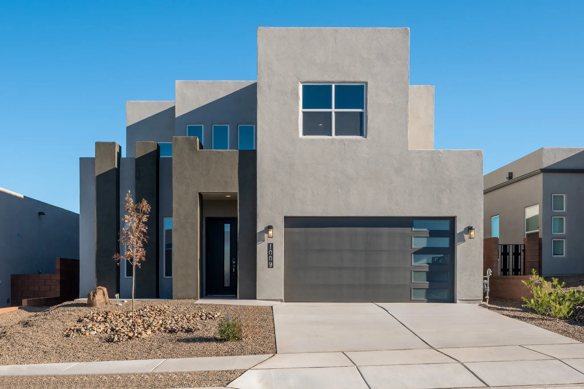 Thumbnail - 1009 Aleen