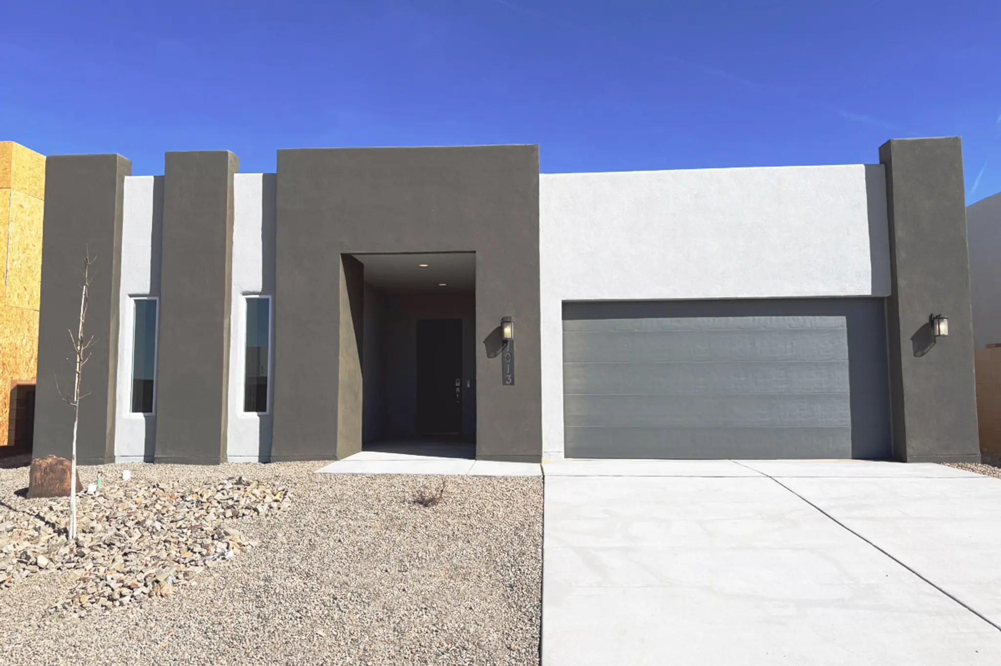 Thumbnail - 1013 Aleen