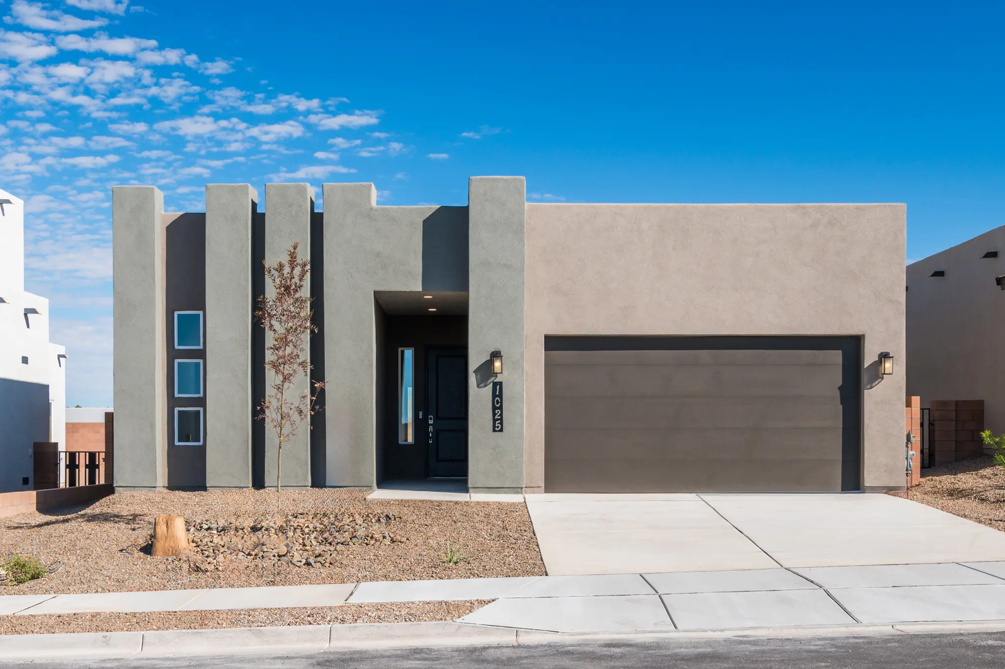 Thumbnail - 1025 Aleen