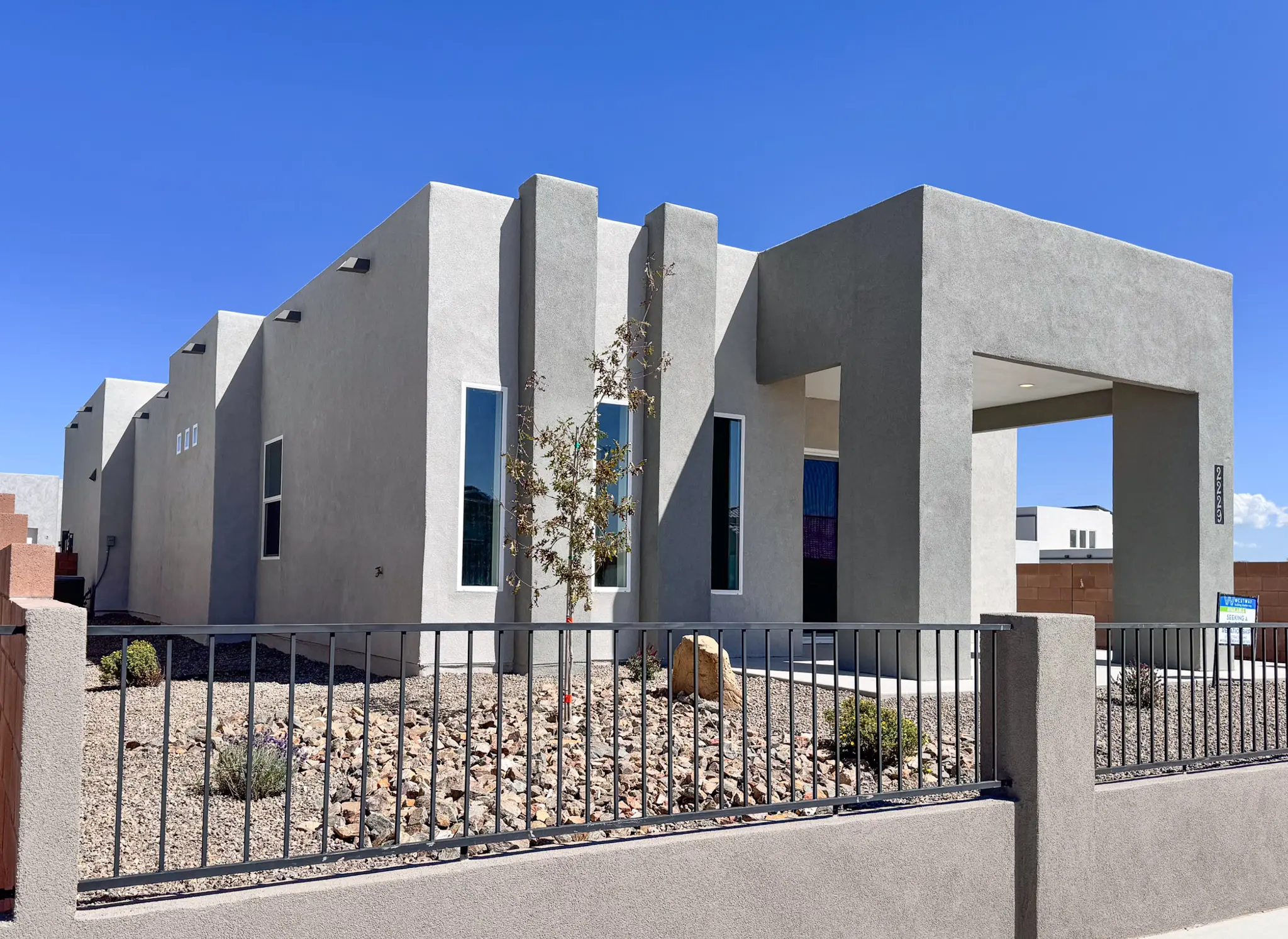 Thumbnail - 2229 deKooning